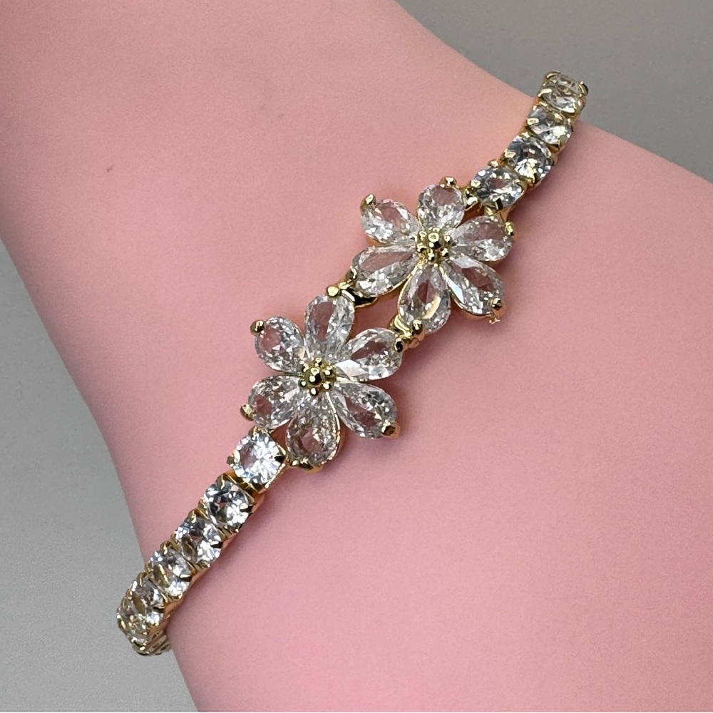 Diamond White Swarovski Crystal Elements Gold Tennis Bolo Bracelet Adjustable